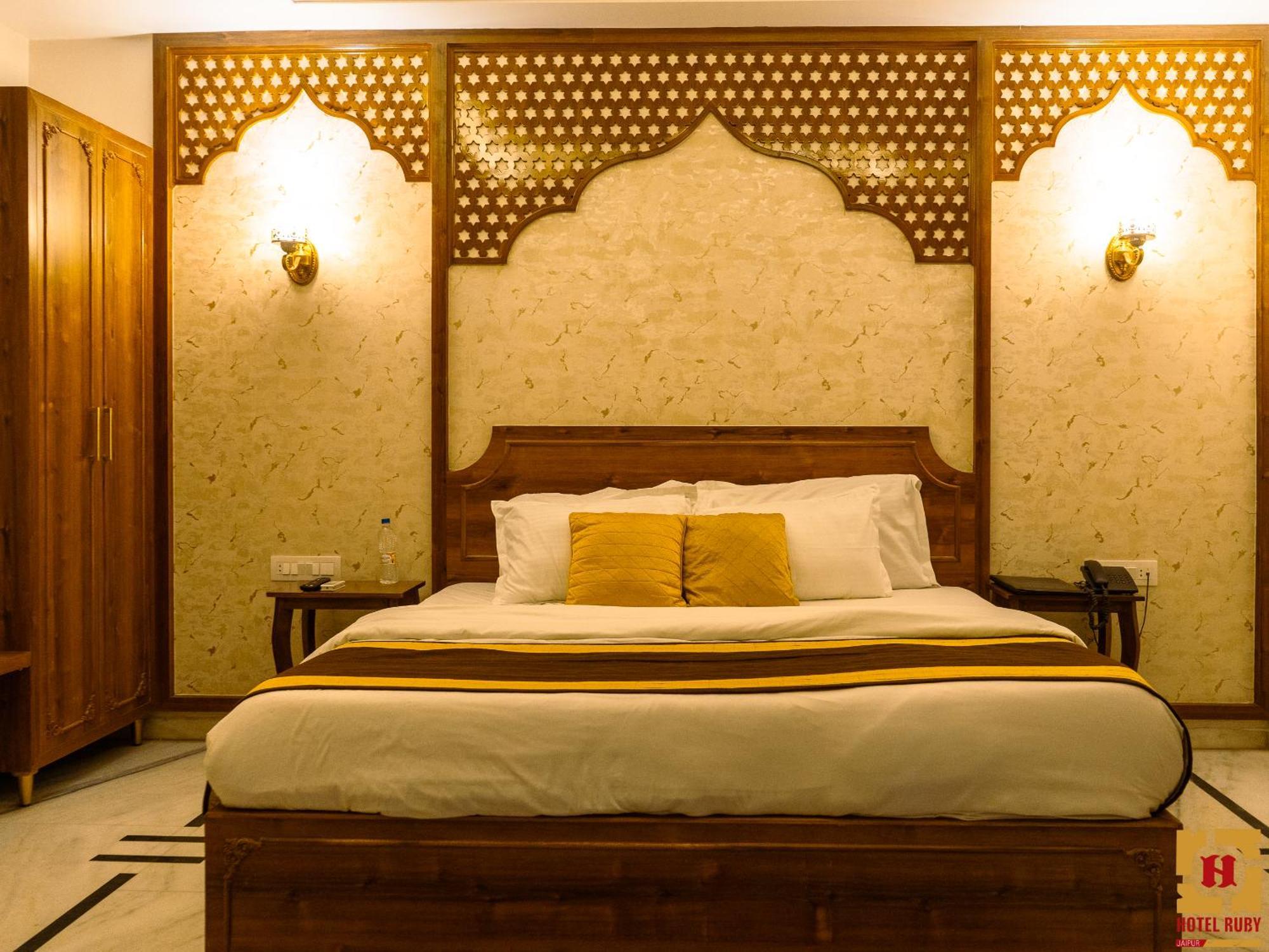 Hotel Ruby Dźajpur Zewnętrze zdjęcie
