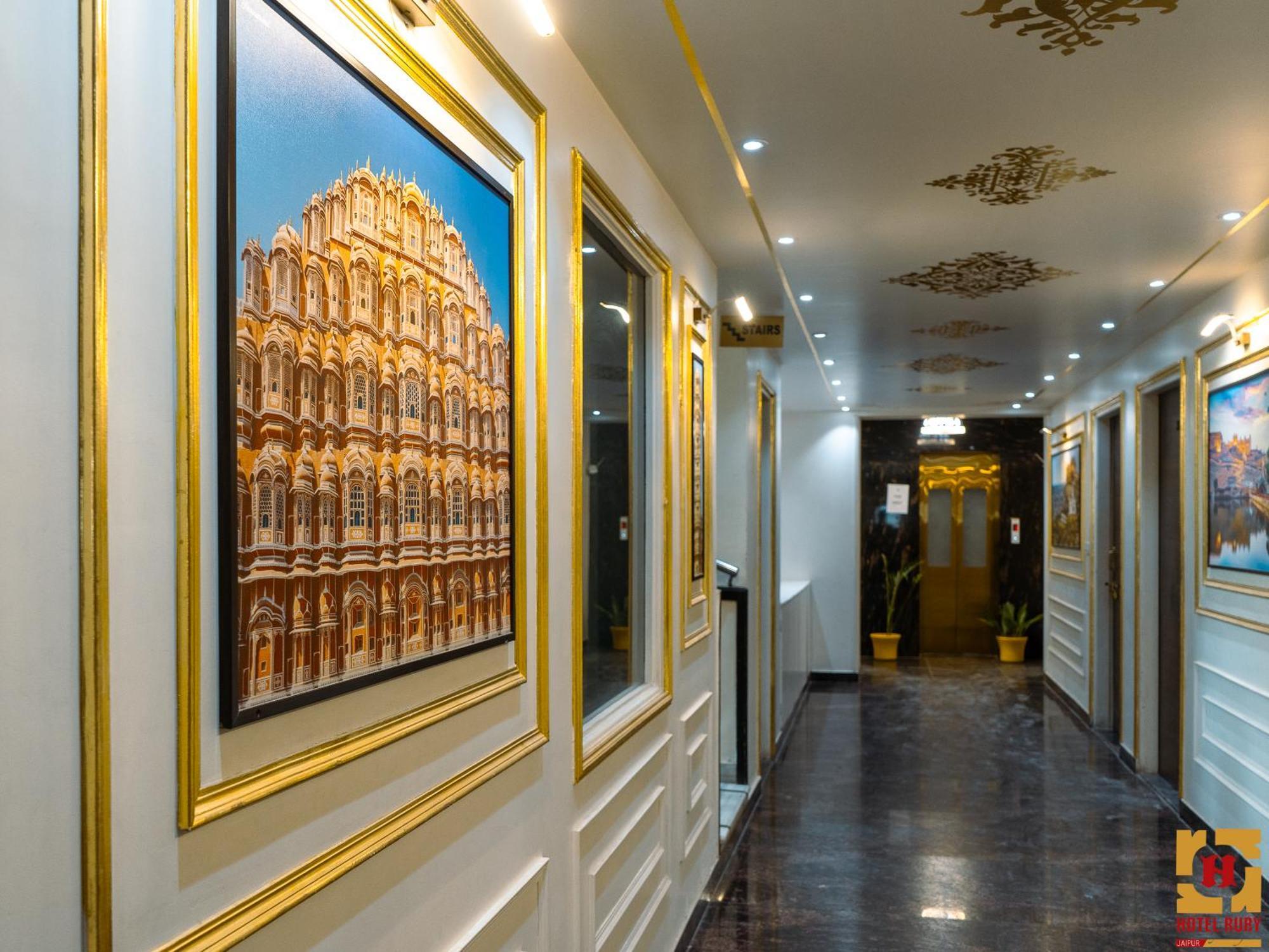 Hotel Ruby Dźajpur Zewnętrze zdjęcie