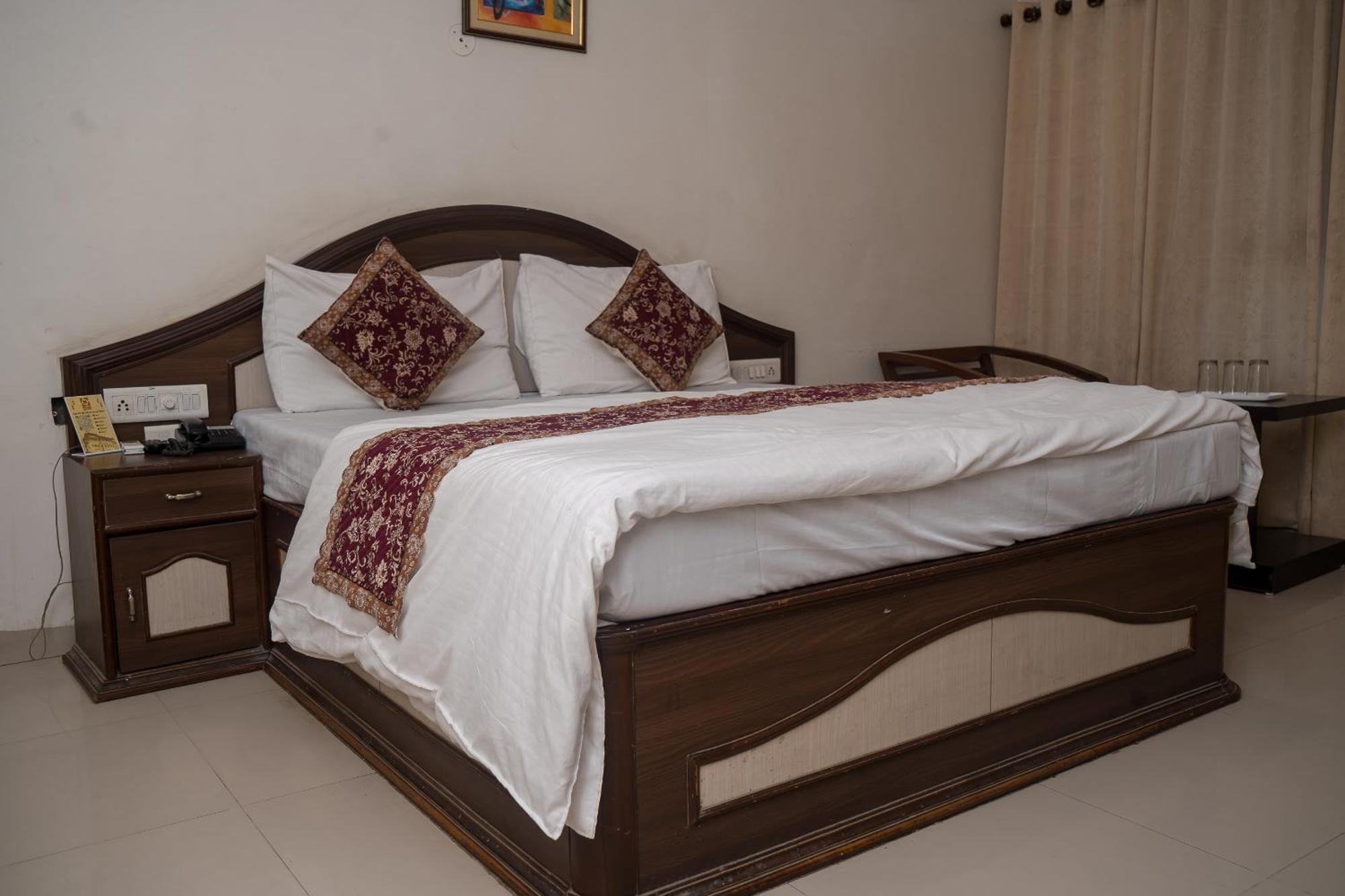 Hotel Ruby Dźajpur Zewnętrze zdjęcie