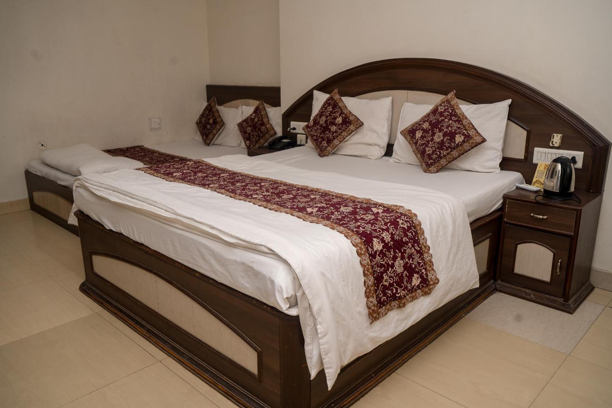 Hotel Ruby Dźajpur Zewnętrze zdjęcie