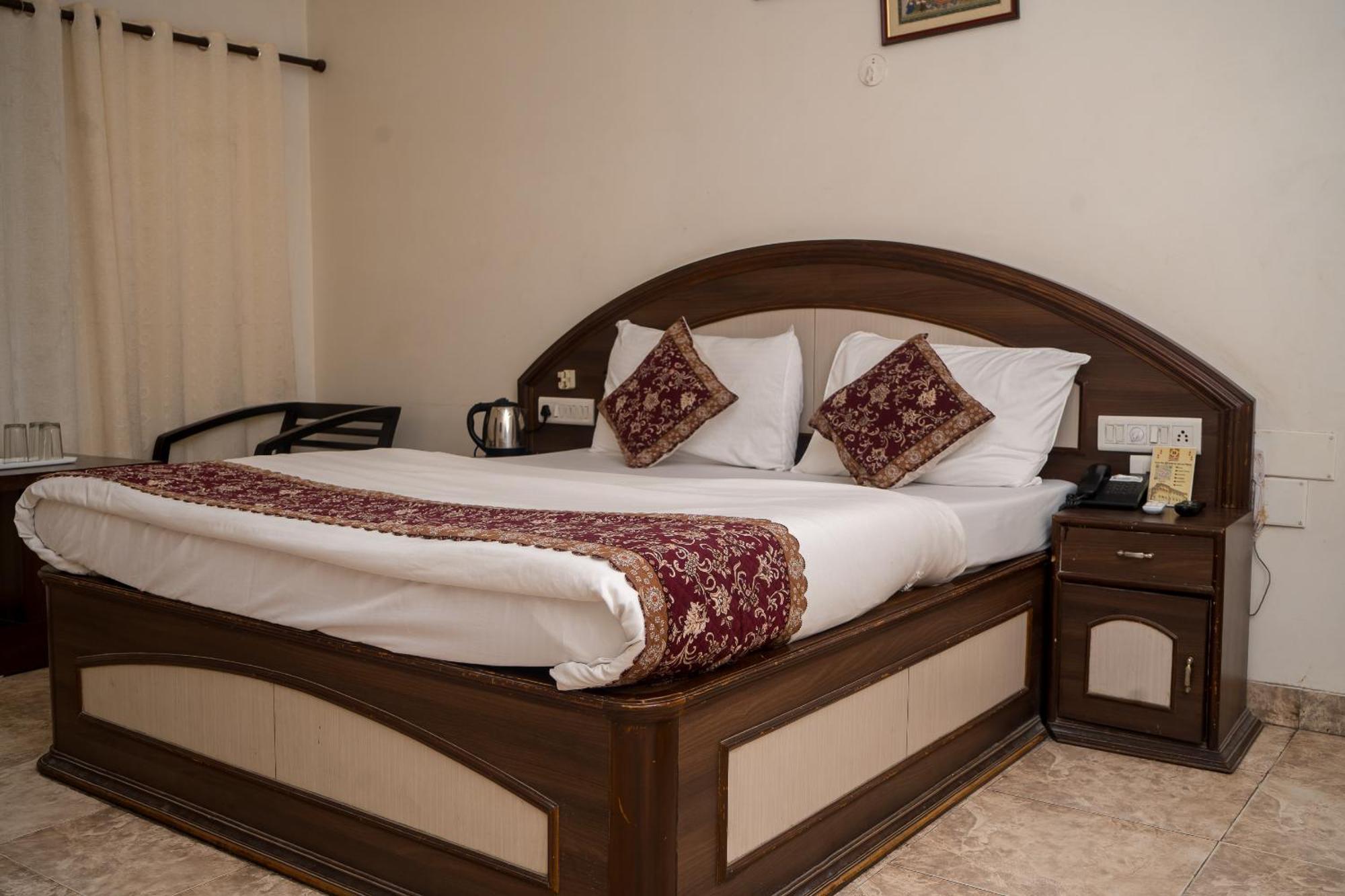 Hotel Ruby Dźajpur Zewnętrze zdjęcie