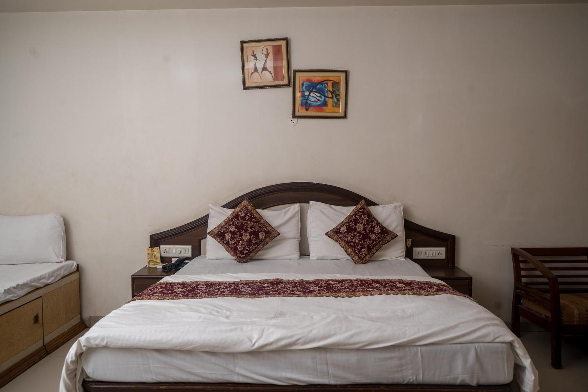 Hotel Ruby Dźajpur Zewnętrze zdjęcie