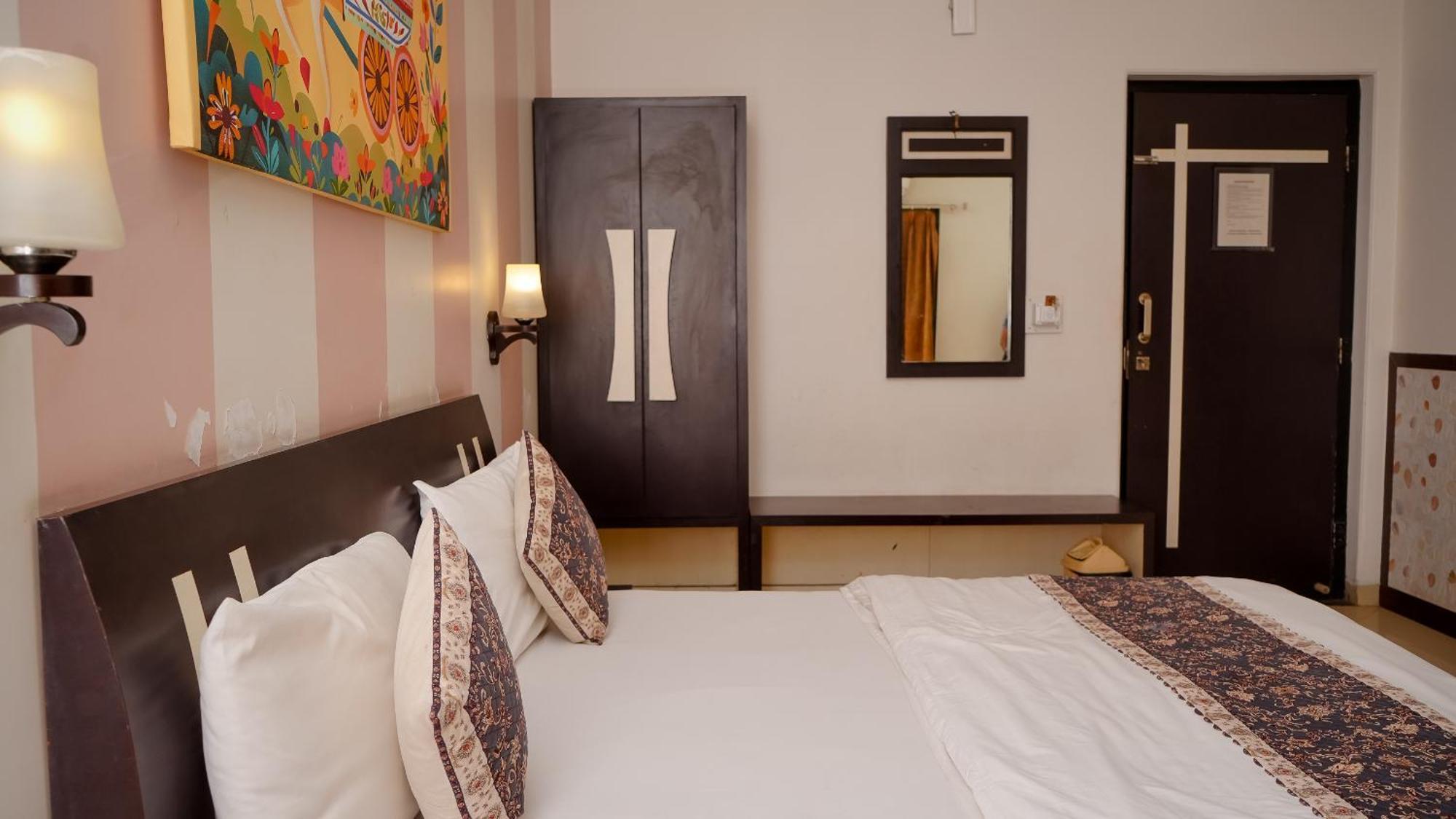 Hotel Ruby Dźajpur Zewnętrze zdjęcie